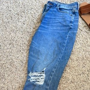 American eagle mom jeans